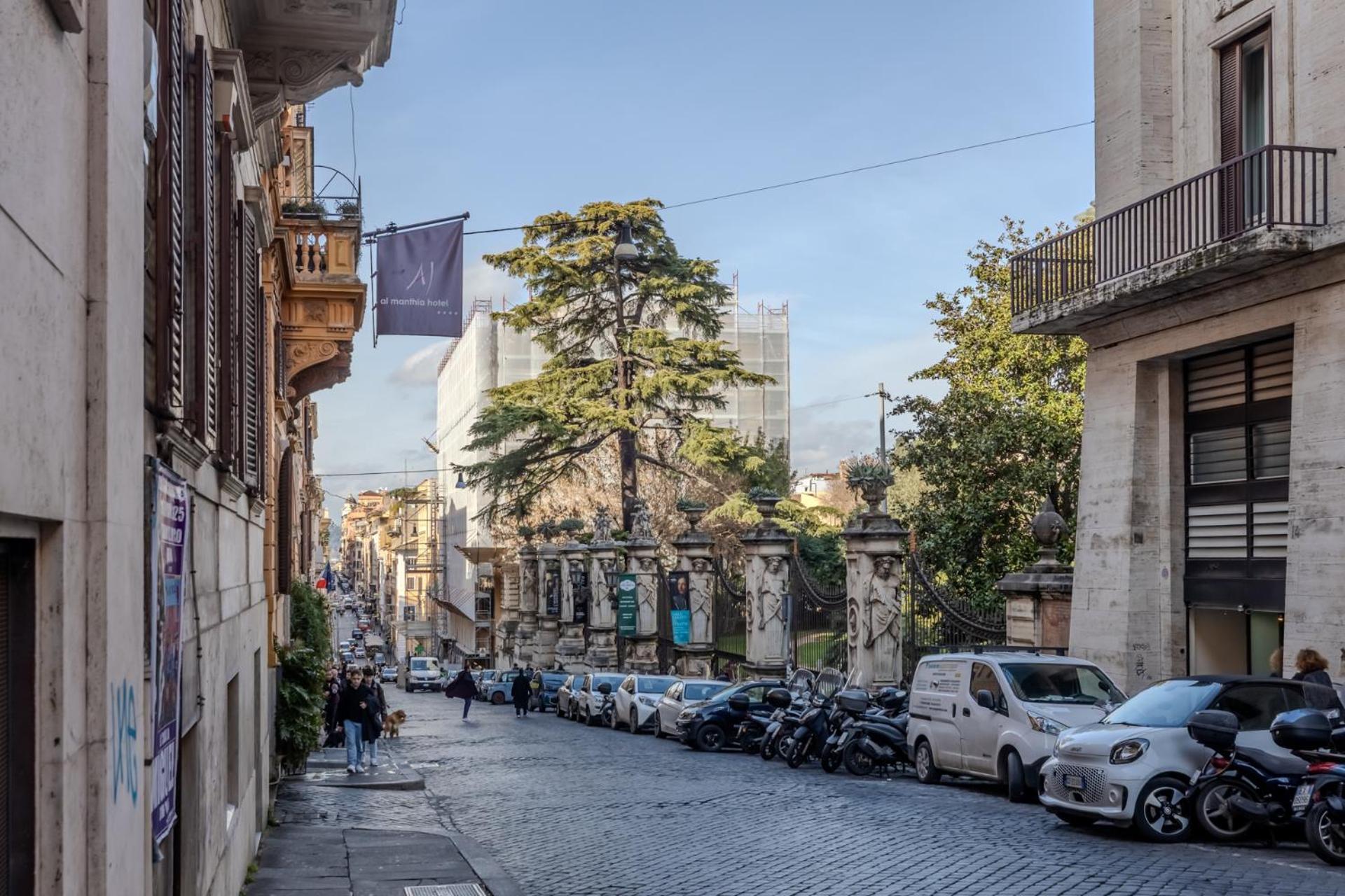 Appartamento Storico In Zona Barberini Roma Exterior foto