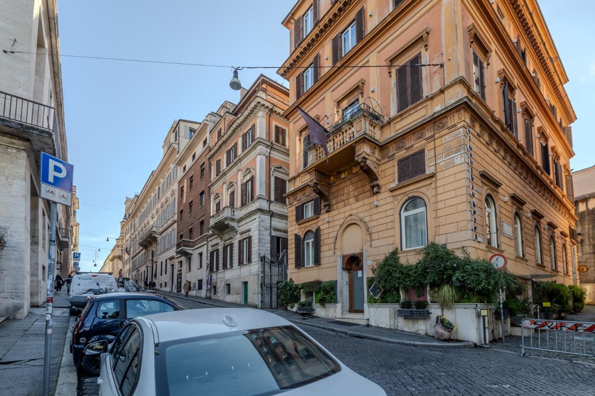Appartamento Storico In Zona Barberini Roma Exterior foto